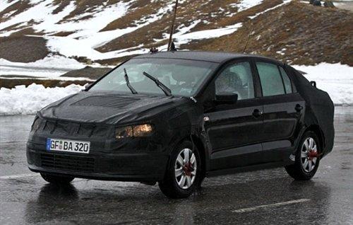 國產的樣版 大眾新POLO三廂版首次曝光 汽車之家 國產的樣版 大眾新POLO三廂版首次曝光 汽車之家