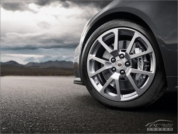 �P������CTS-V Coupe