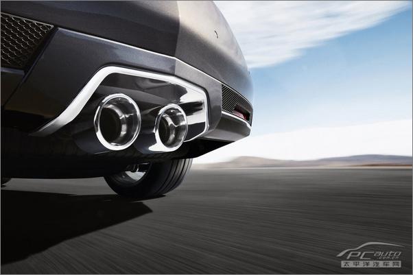 �P������CTS-V Coupe