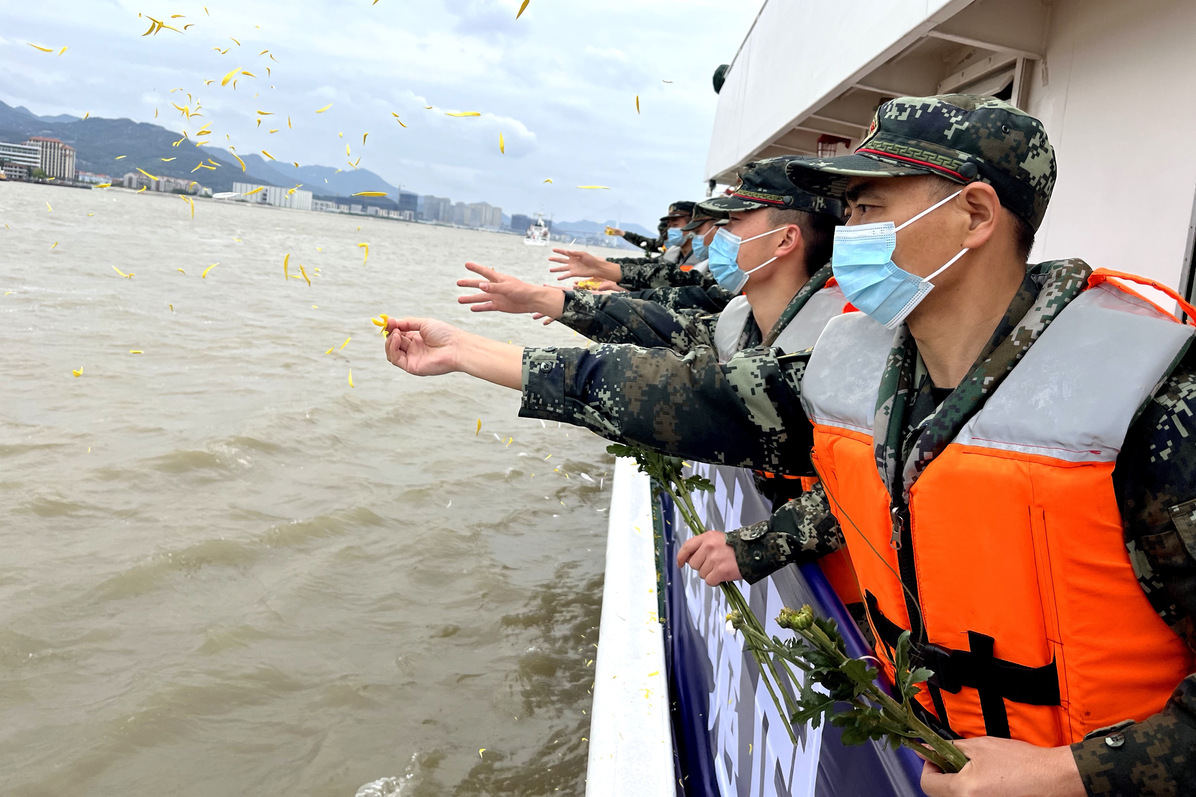 海上鳴笛、線上緬懷 福州海警多種方式祭英烈